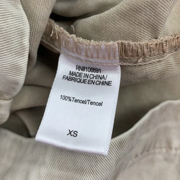 YFB Beige Button-Up Romper Shorts set Size XS Elastic waist Collar Pockets - Picture 10 of 11